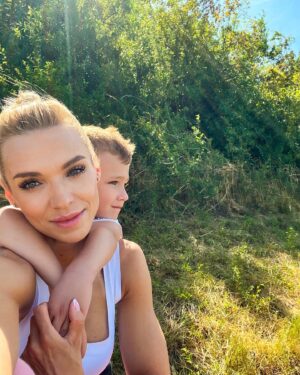 Hana Mašlíková Instagram - Všechny lásky mohou jednou pominout, ale opravdová mateřská láska, je navždy.❤️Děkuju, že můžu být tvoje máma, úžasňáku.🙏🏼