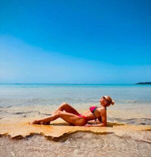 Hana Mašlíková Instagram - Toskánsko🩷
#holiday #holidays #holidaytime #sun #beachvibes #relax #women #swimsuits #italy #toscana🇮🇹