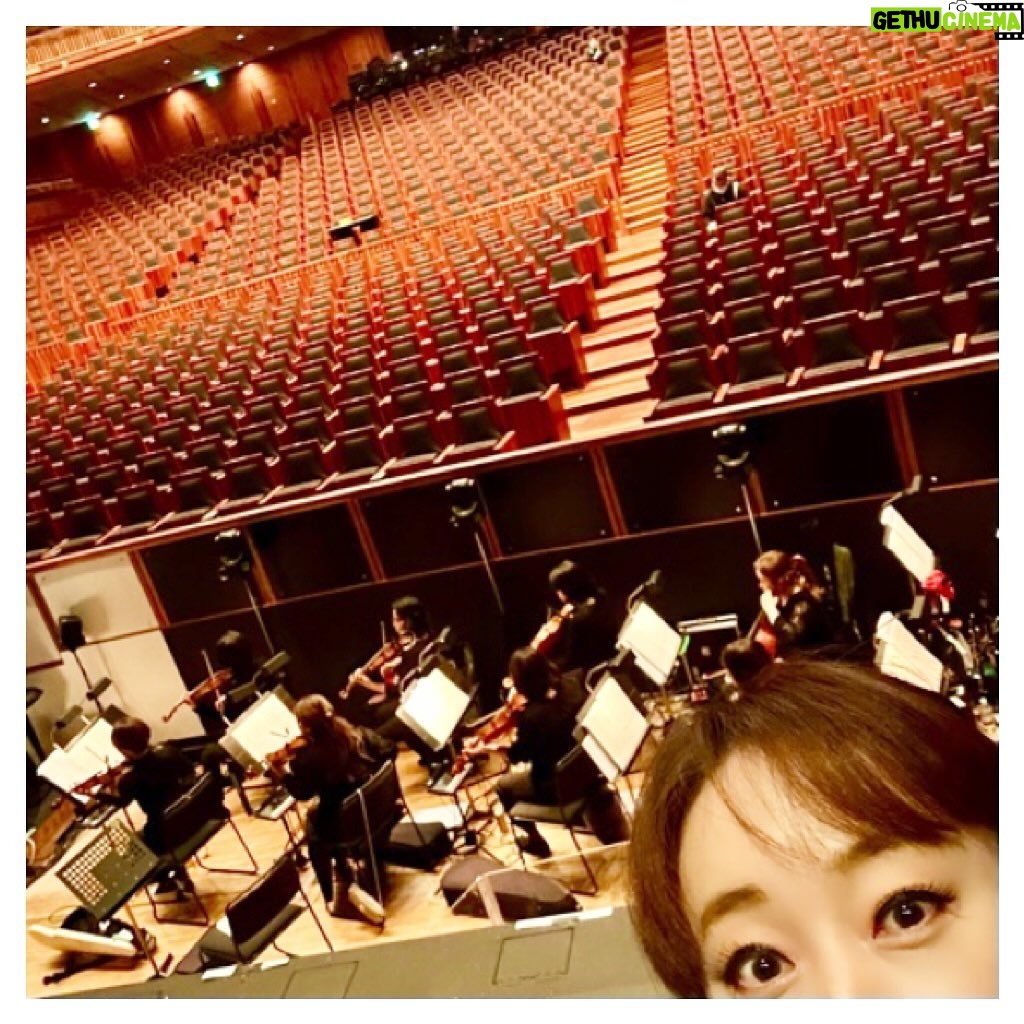 Hanafusa Mari - 5.1K Likes - いよいよ最終地、兵庫県立芸術文化センターでの公演がスタートしました!
めちゃくちゃ綺麗なホールで「ベートーヴェン」の世界にぴったり😳
あと3回、頑張ります!!
#ベートーヴェン
#ミュージカルベートーヴェン
#兵庫県立芸術文化センター