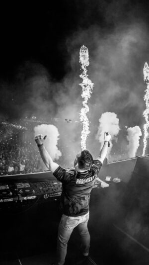 Hardwell Instagram - No words to describe your energy..🔥🎶🇵🇪 Peru you have my ♥️
