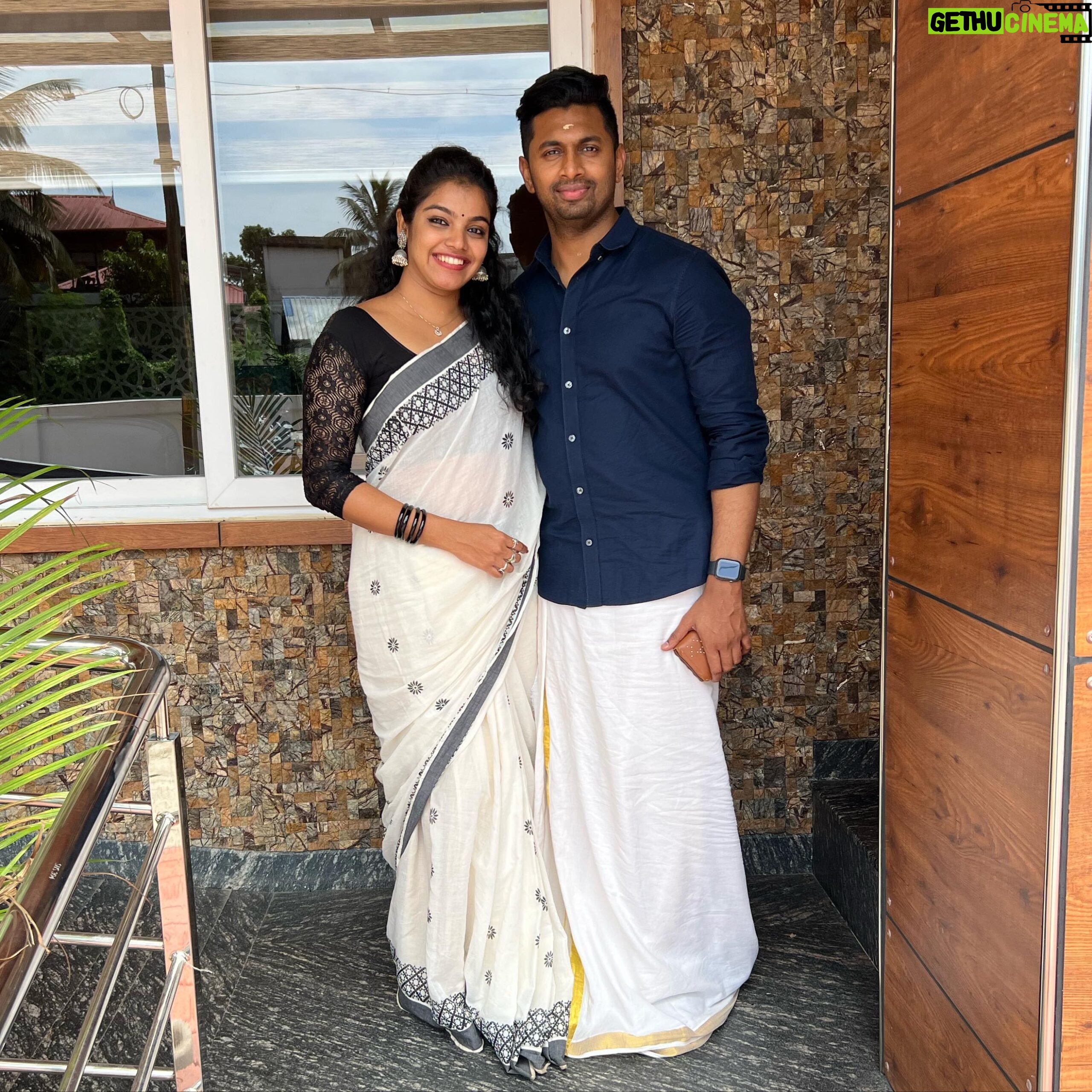 Haritha Nair - 10.3K Likes - 6 months of knowing this Beautiful Human Being!!
6 months of video calls!!
6 months of being a pain in his ass!!
6 months of arguments and fights and resolving them!!
6 months of just pure love!!
6 months of getting to know each other!!
6 months of deciding on forever!!
This is the very first picture we clicked,when we went on a date to guruvayur🙈 This Man changed me from I'Il never get married' to 'If I marry,he will be the one'. Never in my wildest dreams I thought I would get someone like him,in this arranged marriage thing. You are definitely more than I asked for!!
I've hit a JACKPOT😛🙈
I Love You Sanu ettaaaaaaaaaaaaaaaa😘