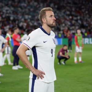 Harry Kane Instagram - Heartbroken we couldn’t achieve what we worked so hard to. It was a long tough tournament and I’m so proud of the boys and staff for getting to the final. Ultimately we fell short of our target and will have to live with that but as we always do we will pick ourselves up, dust ourselves down and be ready to fight again in an England shirt. Thank you to all the fans that believed in us and supported us to the very end! 🏴󠁧󠁢󠁥󠁮󠁧󠁿🦁🦁🦁