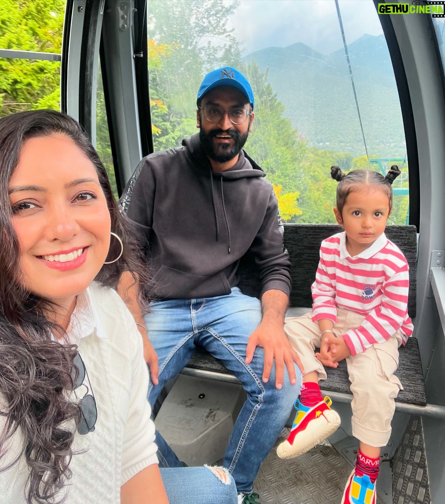 Harshdeep Kaur - 6.7K Likes - Some masti in the mountains with friends and family 🫶🏼 Cheers to good times!!
#loonmountain #gondola #america #vacation #friends