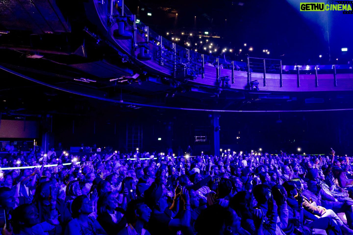 Harshdeep Kaur - 19.1K Likes - I wish I could say “Thank you” to each one you who was present there! You all Sang, Danced and your Smiling faces gave me so much Energy!!
Beyond Blessed 😇
Ps.The last Photo depicts my true feelings right now
#harshdeepkaur #harshdeepkaurlive #UKTour #LiveinLondon #grateful #liveinconcert