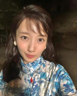Haru Instagram - 🪼
夏休み終わっちゃう？
わたしはこの夏、とうもろこしをいっぱい食べた！

写真はスミちゃんです🫶