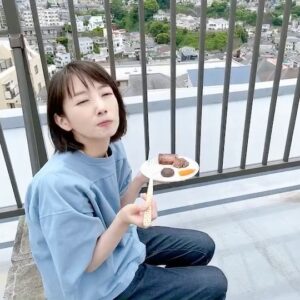 Haru Instagram - 美味しいねシリーズ
ナイトドクター第9話は明日放送です！

屋上での楽しい撮影は癒しでした
