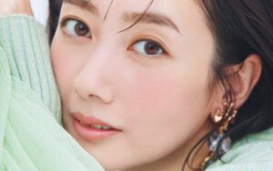 Haru Instagram - MAQUIA発売中🦩