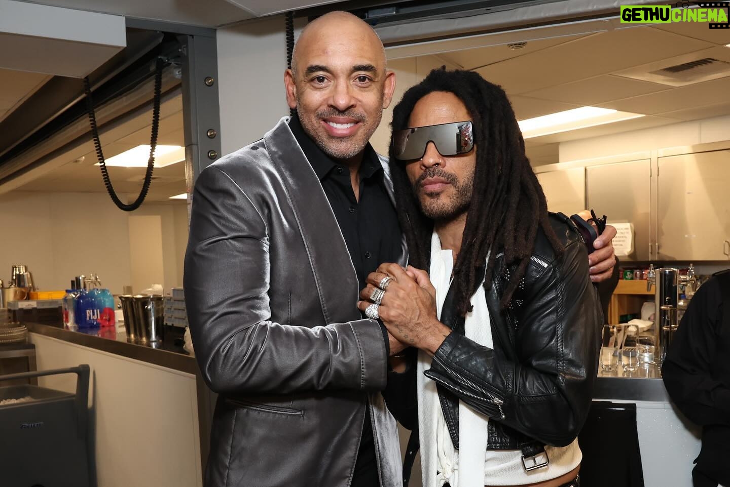 Harvey Mason Jr. - 9.8K Likes - Our heart š¤ Love these moments of our #BMCHonors honorees and the @RecordingAcademyās CEO, @harveymasonjr.
We were thrilled to celebrate the industry icons and honor them for their impact and achievements within industry.