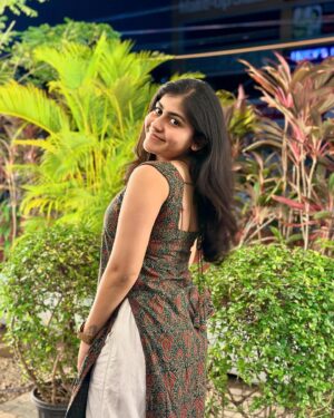 Hasini Anvi Instagram - A glimpse of serenity 🤍
Amma’s clicks are always perfect.🥰

Outfit : @diva_designer_studio_ 

#hasini #hasinianvi