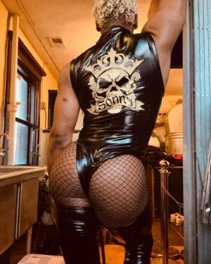Hassan Aziz Instagram - Wow!!!! My HEART is SO FULL! 🥹🥹🥹🥲🥲😍❤️ @freelancewrestling, I LOVE THE S#%T out of you guys! Thank you SO MUCH! What a return… this is why I love Professional Wrestling! ✨ thank you for reminding me that I’m really THAT CHICK!! 🔥 #freelancewrestling #concreterose