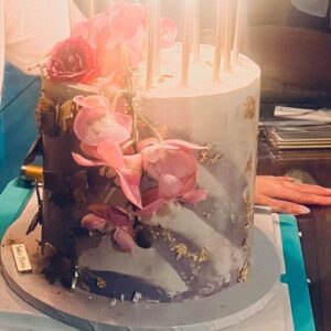 Hayden Panettiere Instagram - Couldn't have asked for a better birthday! Thank you to everyone for all the love and a special thanks to @crumbles__patisserie @createwith__katie for the most beautiful and delicious cake I've ever had!