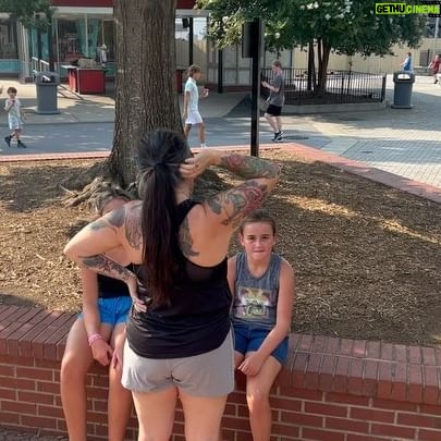 Heath Miller - 0.9K Likes - Hahaha!! The first time my girls have been on #fury @carowinds #rollorcoaster #carowinds #familythemepark #northcarolina #southcarolina #letsgo