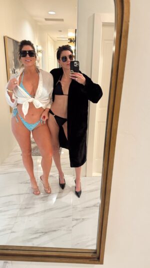 Heather Dubrow Instagram - There are two types of demure… Both are very mindful !!!
