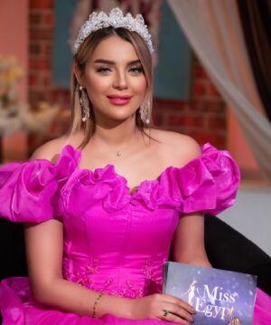 Heba ElSisi Instagram - I love pink 🎀🌸
Dream dress @aisha.couture.eg 
Photographer @mahmoudsamyph 
Makeup artist @asmaa_said_33 
Location @alshamseg 
#hebaelsisy #missegyptprogram #tvoresenter