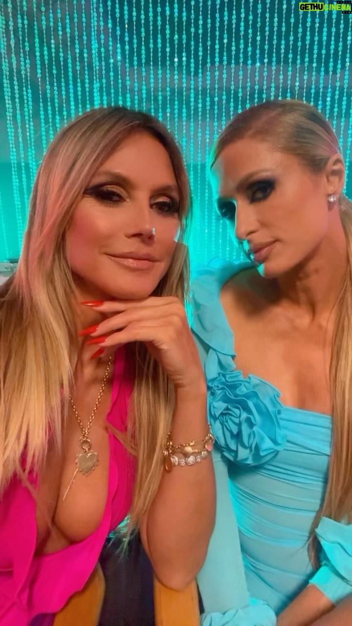 Heidi Klum - 3 Likes - With the one and only @parishilton
#badbitchacademy 💗🩵