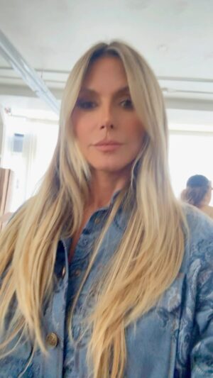 Heidi Klum Instagram - It’s Friday 🥳
