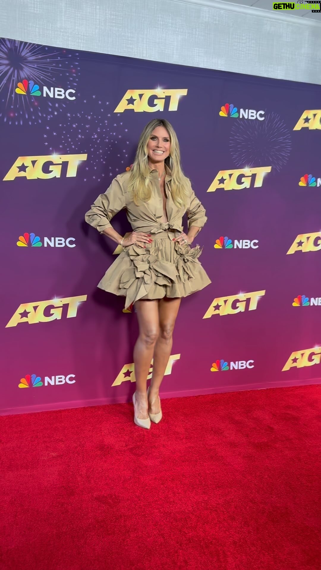 Heidi Klum - 3 Likes - 😍🥰😘 @agt @simoncowell @terrycrews @howiemandel