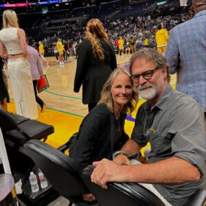 Helen Hunt Instagram - Gettin’ ready for the @la_sparks !!!!!