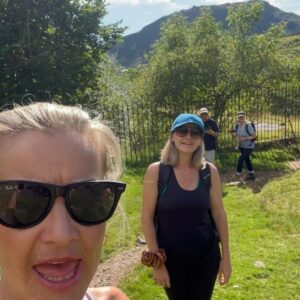 Helen Skelton Instagram - Feel free to stick around ☀️🕶️
🌲🗻🏃‍♀️🌊🏊
#summer #freshair #outdoors #lakes #fells #nationalpark #walks
