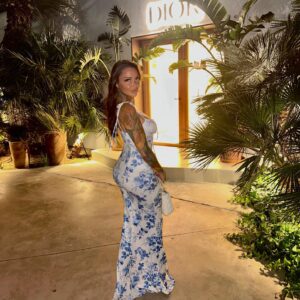 Actress Hélène Boudreau HD Instagram Photos and Wallpapers July 2024