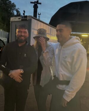 Helle Thorning-Schmidt Instagram - So happy to bump into these two fabulous and charming artists after their outstanding performances on @smukfest Somehow they and @charli_xcx became the soundtrack to our Ibiza summer. Imagine all the beautiful sing-along😎Thank you for the music @gilliangilo and @kesi ❤️❤️
