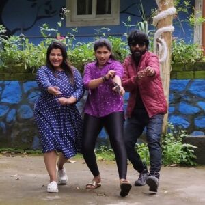 Hema Dayal Instagram - Trending song 😂😂 
@smokeyhavenresort
#anuselva #hemadayal #hemadayal18 #trending #instagood #instagram #instalike #dance #kodaikanal
