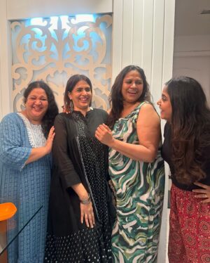 Hemangi Kavi Instagram - Cannes ला जायच्या आधीच्या आणि आता येणाऱ्या प्रत्येक achievement साठी तुझं खूप खूप कौतुक आणि अगणित शुभेच्छा. छायडे! @chhaya.kadam.75 
तू तिथे जायच्या आधीही भारीच होतीस गं. मराठीतली तुझी सर्व कामं, हिंदीत झुंड, अंधाधुंद, गंगूबाई काठीयावाडी, आताचा लापता ladies, मडगाव express किती तरी सुंदर सुंदर कामं केलीस पण तुझं भारीपण आपल्या मराठी media च्या लक्षात यायला फार उशीर झाला असं मला वाटतं. त्यासाठी तुला परदेशी जाऊन यावं लागलं. 
अक्षरश: डोक्यावर घेतलं! ‘देर आए दुरूस्त आए’ म्हणायचं. लोकांनीही तुझं कौतुक केलं, ते तुझ्याबद्दल आणखी आणखी वाचत होते कारण लोकांना वाचायला, तुला बघायला मज्जा येत होती. So यानिमित्ताने मला सर्व Media ला विनंती करावीशी वाटते की कुठल्या अभिनेत्रीने किती लग्नं केली, कुणाबरोबर फिरतेए, काय कपडे घातलेत, मुल का नाही असल्या फालतू आणि लोकांना bore करणाऱ्या बातम्यांपेक्षा तिच्या कामाबद्दल माहीती दिली, जमलं तर प्रसंशा केली तर बरं होईल आणि तुम्हांला social media var उत्तम engagement ही मिळेल. जशी तुम्ही छायाच्या वेळी मिळवलीत. असो. 
एक असा काळ होता जेव्हा serial वाले तुला shooting साठी स्वतः चे कपडे आणत जा सांगायचे आणि आज, जगभरातले मोठमोठे designers तुला त्यांचे कपडे देऊ करताएत. क्या बात है. तुझ्या अभिनयाच्या achievements सोबत या achievement चं कौतुक वाटतंय मला, कारण आपल्याला माहीतीए गं ‘स्वतःचे कपडे आणा’ सांगितल्यावर काय वाटायचं. 
बाकी तु कमाल थी, कमाल है और कमाल रह! 
We Love You! ❤️ 

या रत्नांसोबतची कालची संध्याकाळ कायमच स्मरणात राहणारे, त्यासाठी सखे @rasika_agashe तुला एक जोराची पप्पी! 
@sonalikul @kishorsawmitrasawmitra @mohdzeeshanayyub 

#छायाचंकेळवण #chhayakadam #cannesfilmfestival #sonalikulkarni #kishorkadam #rasikaagashe #zeeshanayyub #achievementparty