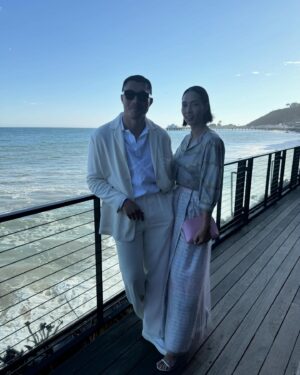 Henry Golding Instagram - Beautiful sunset evening in Malibu with @giorgioarmani ♥️ thank you for the memories! 🙌🏼