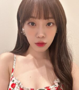 Heo Young-ji Instagram - こんかいわOSAKAだ！！！いきましょう❤️