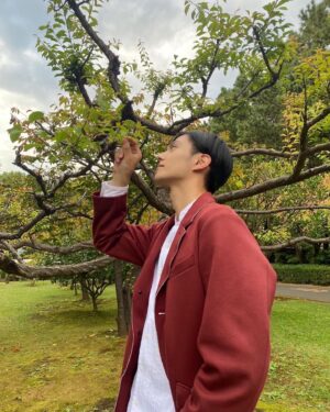 Hideyoshi Kan Instagram - #15🦊 
Thank you
.
思わぬ形で復活を遂げた英寿…
これも計算通りって訳だ。
.
『この世界は俺に任せとけ』
.
来週の16話もお楽しみに！
.
#仮面ライダーギーツ