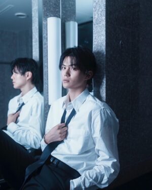 Hideyoshi Kan Instagram - 【お知らせ】

僕簡秀吉の…

カレンダーを発売する事が決定しました📅
発売日は12月18日に決定しました！

写真集とはまた違った一面の簡秀吉を
沢山撮って頂いたので皆さんお楽しみに！
そして
カレンダー発売記念イベントを開催する事も決定しました🫶
日程は☟

2023年12月16日（土）
HMVエソラ池袋
2023年12月17日（日）
HMV&BOOKS SHINSAIBASHI