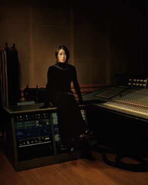 Hikaru Utada Instagram - 撮りたてほやほやの新アー写🧟‍♀️
写真はお久しぶりの三部さん。スタイリングは恭平さん、ヘアメイクは稲垣さん…20年くらい前からずっとお世話になってる大好きなお二人🧸🧸

New artist photos just taken a couple of weeks ago in Shibuya. 
Photo by @masahiro_sambe 
Styling and hair&make up by Kyōhei-san and Inagaki-san (respectively), 2 people I adore who have magically not aged for 20 years…