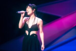 Hikaru Utada Instagram - NHK 「ライブ・エール2023」に出演させていただきます🧟‍♀️✨

8月12日（土）午後7:30～8:45/午後9:00～10:00 放送！

内村光良さんと24年前にお会いした時はお互い「笑う犬」の着ぐるみ姿だったから、普通の人間の格好で会うの今回が初めてだったんだ🤣

Some snaps from the TV show I’m appearing on this Saturday (12th August) on NHK. The last time I met Uchimura-san was 24 years ago and we were both in full body dog costumes so this was the first time we met looking like humans🤣