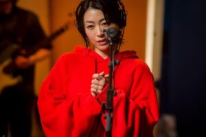 Hikaru Utada Instagram - 「40代はいろいろ♫」に参加してくれたみんな、日英米の大勢のスタッフ、限られた時間で仕上げてくれたバンドとミキシングエンジニアのスティーブン、映像チーム、ロゴを書いてくれた息子、誕生日を祝ってくれたみんな、ギャラも打ち合わせも無く友情出演してくれた由里子ちゃんと健くん、ありがとう🫶

So much ❤️and 🙏to everyone who joined me on my b-day gig “40 Dai-Wa-Iroiro” and/or sent me wishes, the global staff, the🔥band and 🔥🔥mixing engineer, 🎥📷💡team, and Yuriko and Takeru for trusting me enough to jump in the Zoom calls purely as my friends…!

And special thanks to my son for illustrating the beautiful logo and making me feel like the luckiest person in the world every day.

光