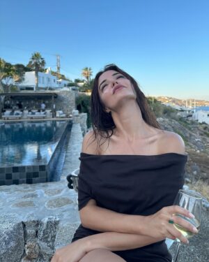 Hilal Altınbilek Instagram - Konumsal olarak caciki yiyorum 🌙✨🤗🐾🤍