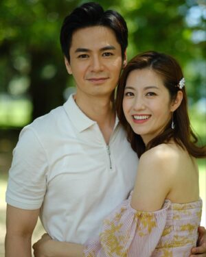Him Law Instagram - 2024 年有個不錯的開始，分享給大家《婚後事》拍攝時的記錄。拍攝時非常投入，每天沈醉在劇本當中，大家無分彼此，為這劇集作出百分百努力。
最近忙於宣傳和拍攝，非常充實，很感謝大家喜歡《婚後事》。接下來的時間我會用心演出，照顧好家庭，為大家創造更多更好的角色，我們下次見。

#婚後事#
@chenchiyiu @lokyilai @laiwinki 
@wongmanyik @lawjoey 
@apelink