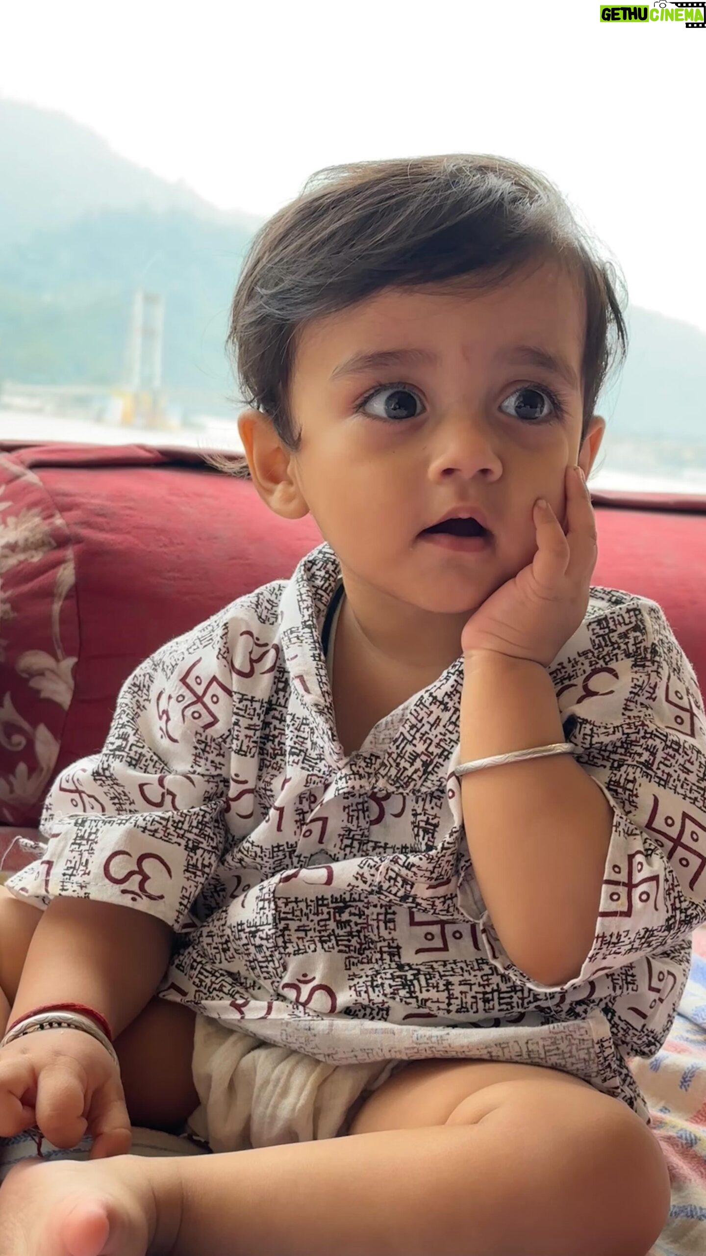 Himanshi Parashar - 44.5K Likes - 3-3 mahine na milne ke side effects🥲
@himanshujiii your son has fully gone on you 😒
@hayanveer_parashar Bua loves youuuuuu❤️♾️🥹