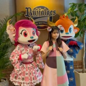 Hina Kagei Instagram - _
オリックス×楽天戦 始球式務めさせていただきました
初の始球式は思った以上に緊張せず、会場の熱気やグラウンドから見える景色を楽しみながら投げれました！
コツコツと練習してかっこいい姿を見せれるように頑張ったので
また後日、別で写真や動画あげさせて下さい。笑

そして大和コネクト証券の新CMで私が演じた コネクトさん も
初お披露目でした🙂‍↕️今後、流れるCM コネクトダンス
是非みんな真似して踊ってね〜^ - ^
貴重な経験をありがとうございました。