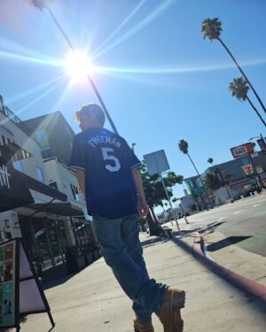 Hins Cheung Instagram - L.A. 最後一日 ☀️ 聽日去搵 #華哥 #溫哥華 ✈️