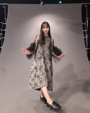 Hiroe Igeta Instagram - いつもゲストの方が最後にクリップ撮影する場所で
撮っていただいたオフショット🫶
