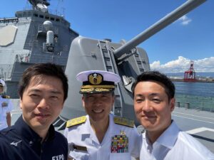 Hirofumi Yoshimura Instagram - 護衛艦「こんごう」、大阪港に来てるやで。日本を守ってんねん。