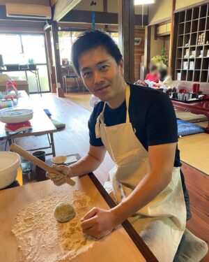 Hirofumi Yoshimura Instagram - 生まれて初めて、茶そば、作ってみたで。面白かったで。