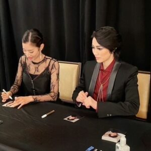 Hiroki Nanami Instagram - ☆
「Anime EXPO2024」
オープニングセレモニー、パネル出演では、宝塚の歌を歌ったりトークをしました。そしてサイン会もしたよ。伶美うららちゃんと一緒に参加させて頂きました。
開催中、約40万人が訪れるというアニメエキスポ。熱気がすさまじかったーー✨日本のアニメは、世界中に愛されてるんだと改めて感動しました！！
.
こんな素敵な機会をいただきロサンゼルスに行けて良かったです^_^詳しくは、また、どこかで^_^
.
#AnimeEXPO
#オープニングセレモニー
#ロサンゼルス
#LA
#伶美うらら
#七海ひろき