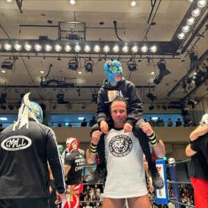 Hiromu Takahashi Instagram - 🇯🇵FantasticaMania2024🇲🇽

いやーお祭りっていいよねー！楽しかった！
試合してないけど…

やっぱりなんでも楽しんだもの勝ちだよね！
試合してないけど…

ハァー、なんかKAMAITACHIロスかも！
試合してないけど…

あと、ナンセンス！ロスでもある！

たまにはKAMAITACHI出すのもありだね！
でも全身コスチュームはやめようかな！
試合してないけど…

2.19後楽園ホールの入場で高橋ヒロムより先に一つの夢を叶えたKAMAITACHIに嫉妬！

Muchas gracias a todos🇲🇽

※前半の写真は二代目KAMAITACHI & ミスター・タカハシにいただきました。

#FM2024  #njcmll  #CMLL #NJPW