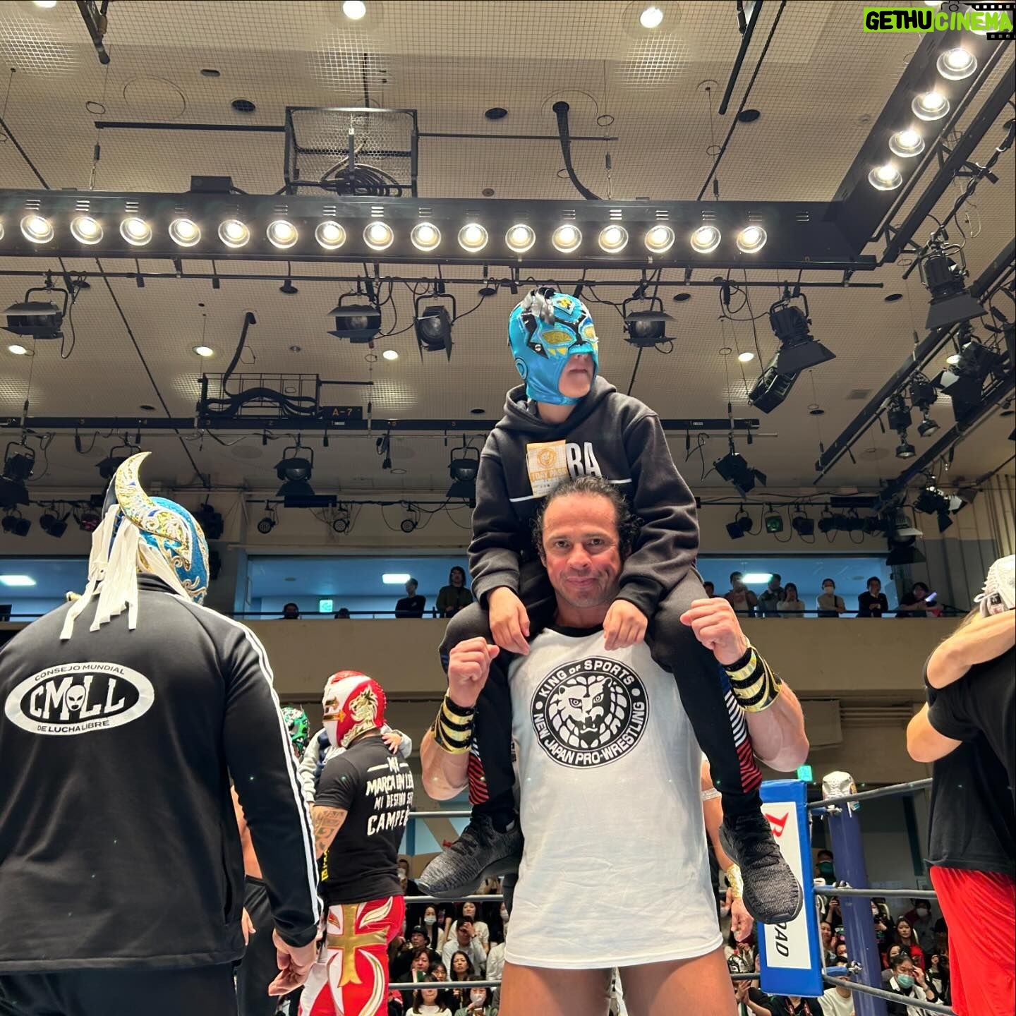 Hiromu Takahashi - 7.1K Likes - 🇯🇵FantasticaMania2024🇲🇽
いやーお祭りっていいよねー!楽しかった!
試合してないけど…
やっぱりなんでも楽しんだもの勝ちだよね!
試合してないけど…
ハァー、なんかKAMAITACHIロスかも!
試合してないけど…
あと、ナンセンス!ロスでもある!
たまにはKAMAITACHI出すのもありだね!
でも全身コスチュームはやめようかな!
試合してないけど…
2.19後楽園ホールの入場で高橋ヒロムより先に一つの夢を叶えたKAMAITACHIに嫉妬!
Muchas gracias a todos🇲🇽
※前半の写真は二代目KAMAITACHI & ミスター・タカハシにいただきました。
#FM2024 #njcmll #CMLL #NJPW
