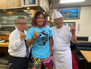 Hiromu Takahashi Instagram - 八王子はいつもヒロムちゃんを、いやみんなを楽しませてくれるんだ、素敵でしょ☺️
ありがとう八王子。

#新日ちゃんぴおん。 ＃八王子
#ハハハ八王子 #大進亭
#都まんじゅう
#八王子のAbbeyRoad
#横川下原公園