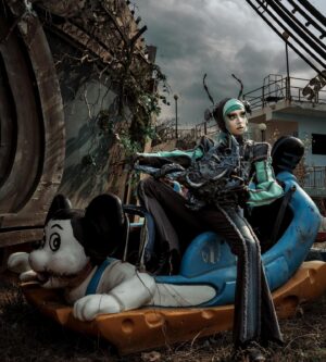 HoSo Terra Toma Instagram - 🎡To be safe up here with you….🎢

Look entirely by me
Photo by @maus.slice @mausvice