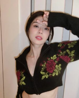 Hoàng Yến Chibi Instagram - Học cách giữ cái đầu lạnh 
Vì đầu nóng có thể là dấu hiệu của "Sốc nhiệt". 😙😂 
#hoangyenchibi #hycb #EPDuyet #SocNhiet