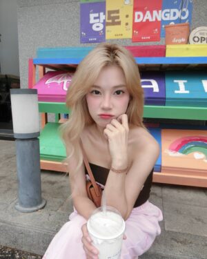 Hoàng Yến Chibi Instagram - 🌈Ngày đẹp trời để ... đăng ảnh mới 🌈
#HoangYenChibi #hycb #newpost