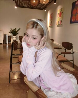 Hoàng Yến Chibi Instagram - Đã đăng ảnh là phải xinh
không xinh đẹp thì cũng xingtu 😜
#hoangyenchibi #hycb